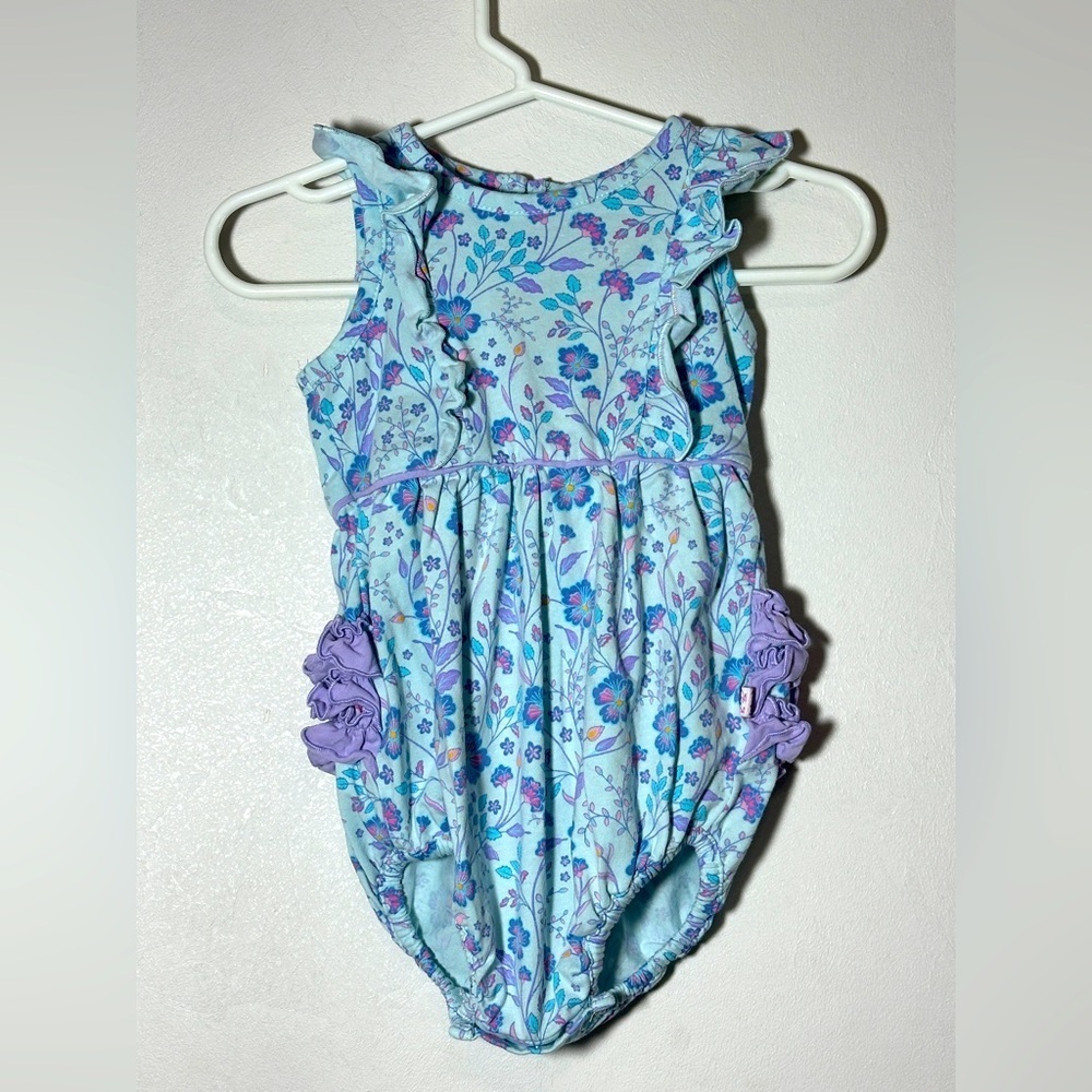 Ruffle Butt Bubble Floral Baby Romper with Ruffle Details Size 0-3 months